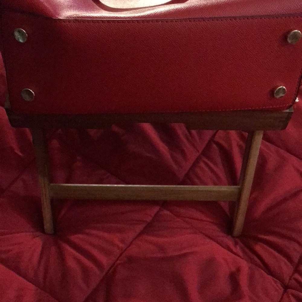 SOLD‼️AUTHENTIC MICHAEL KORS HANDBAG (USED ONCE) GORGEOUS RED COLOR SEEALL LPICS - Picture 8 of 13